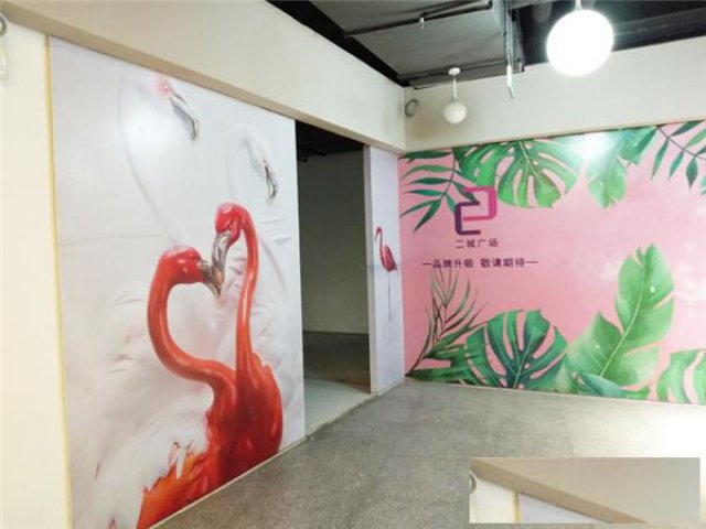 品牌店这样做装修围挡广告，还没开业就爆红