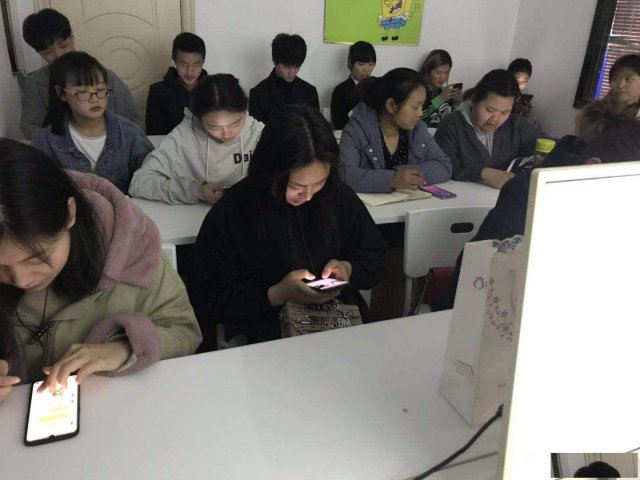 横店镇方舟电脑专业培训美工运营阿里平面室内设计等课程