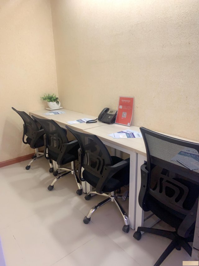适合外贸电商！龙岗精装10一90平小型办公室招租，可注册！