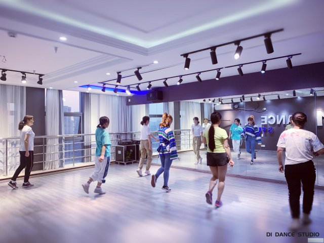 杭州暑假班舞蹈专业培训，杭州D1暑假班舞蹈培训