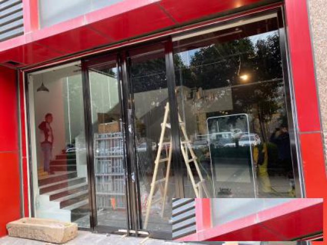 西安维修安装，地弹簧更换维修