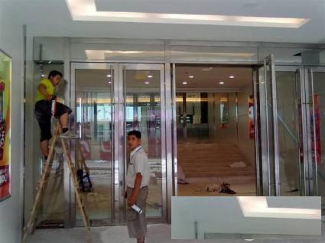 西安安装维修玻璃门，推拉门