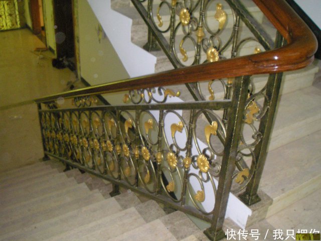 铁艺楼梯扶手-成都优美雅铁艺扶手