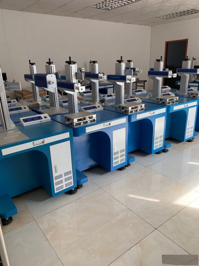 广州白云区激光加工厂家激光刻字镭射塑料玻璃金属打标