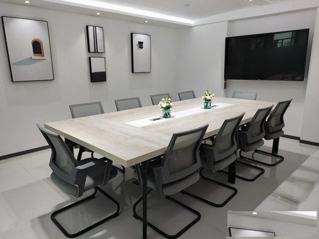 房租水电物管费全包，只需1380元多功能小面积办公室