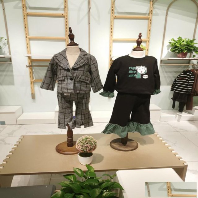 秋冬装引流必备佩奇家品牌童装折扣货源品牌童装折扣系列货