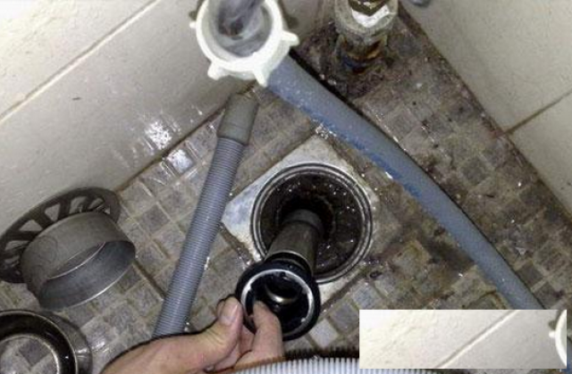 烟台莱山区专业卫生间异味维修防臭地漏安装卫生间臭气维修