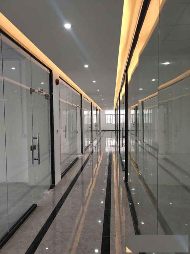 花都大一商务写字楼出租，交通便利，带电脑可办公，可注册公司