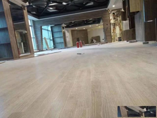 幼儿园石塑地板厂家地板铺装公司价格实惠