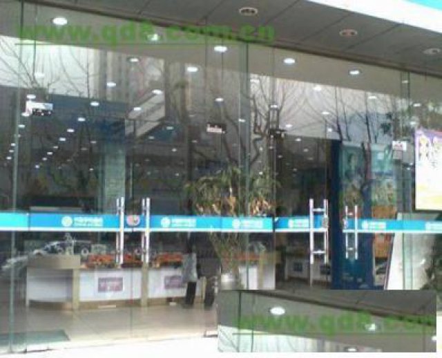 西安维修安装各种玻璃门，更换地弹簧