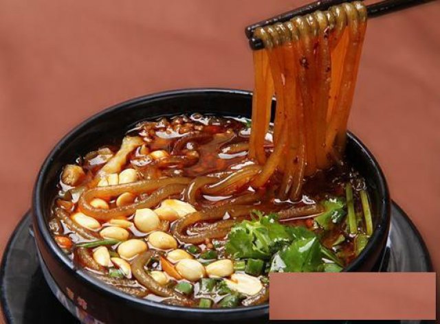 酸辣粉自热米线过桥米线自热火锅方便食品厂家直销