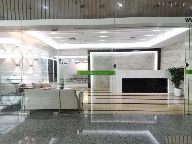 月租399，有家具，送物管，包水电，空调网络不收钱