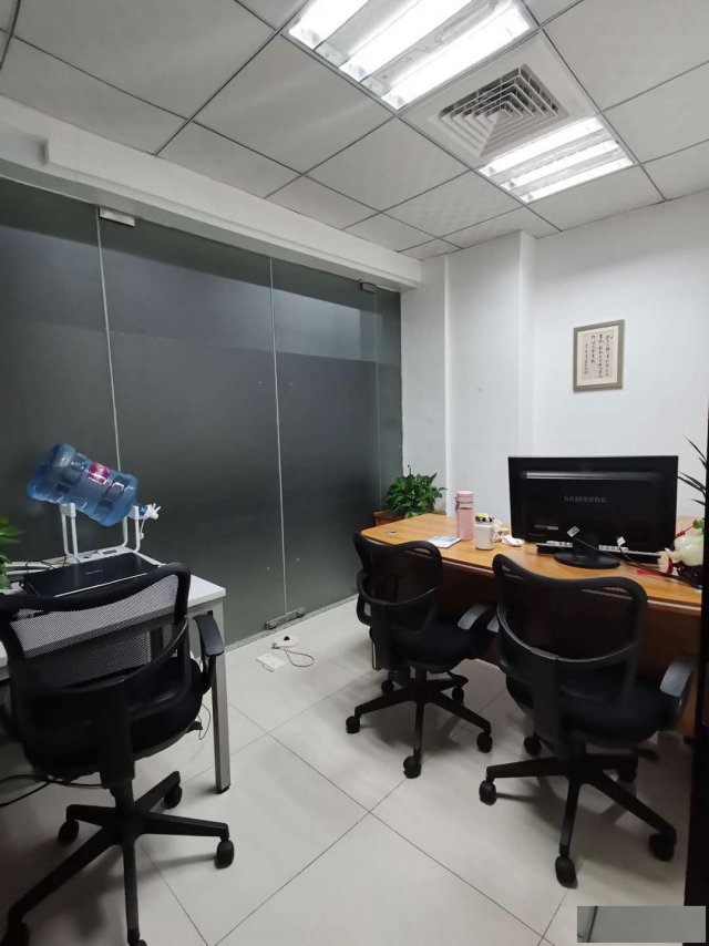 全国连锁小微企业创业平台，拎包入驻+注册+做账