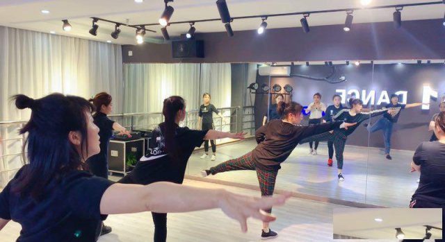 杭州哪里的舞蹈培训老师专业？杭州萧山D1