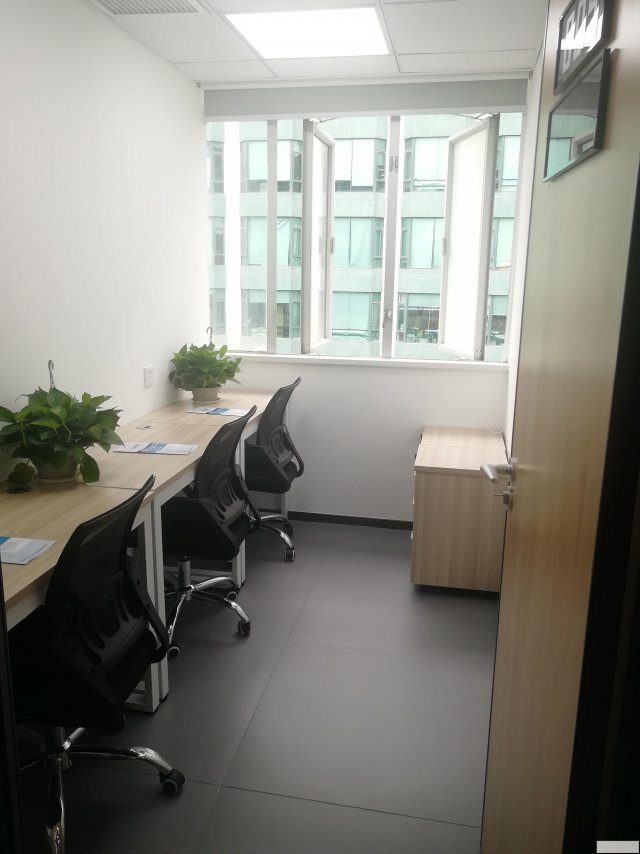 龙岗布吉、长龙双地铁口办公室，房东直租包红本