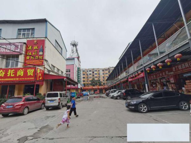 洛阳市道南路社区底商一层100平超大门头旺铺出租