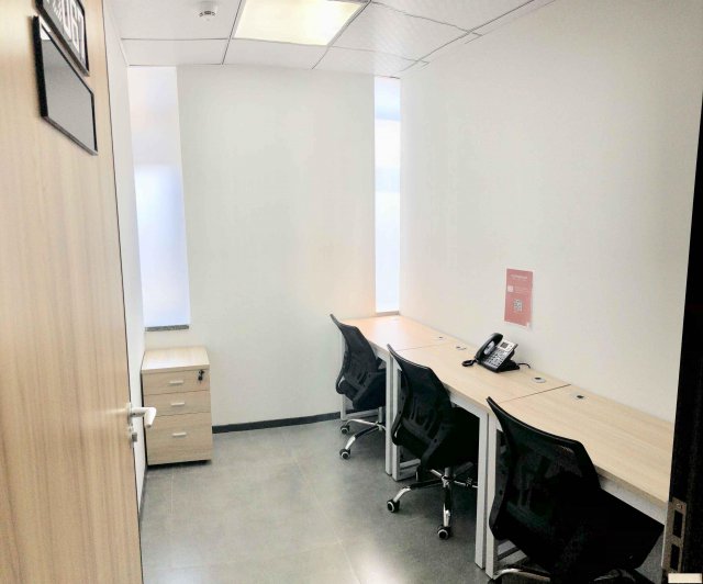 国贸地王商圈写字楼，可注册挂靠，2人间仅1850包水电