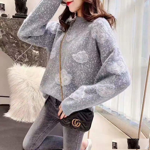 低价服装女式毛衣批发包芯纱长袖毛衣批发