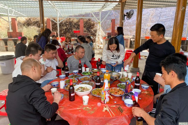 周边休闲游公司团建活动团队拓展农家乐野炊烧烤一日游