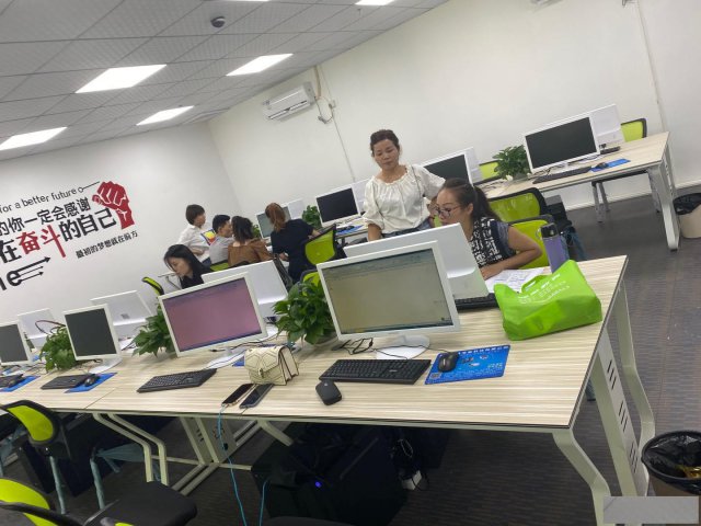 寮步学抖音运营抖音直播带货抖音变现培训机构