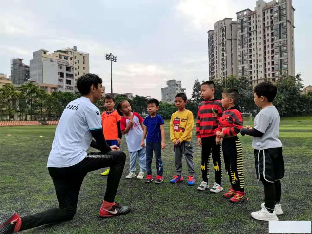 东莞市大岭山镇哪里有足球培训班