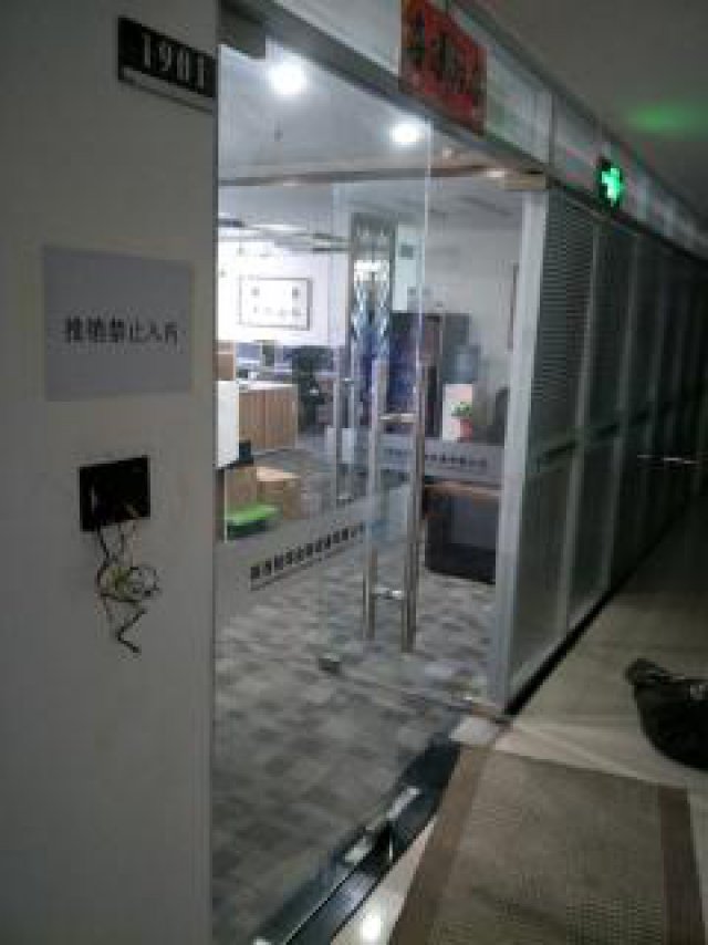 西安玻璃门地弹门维修安装