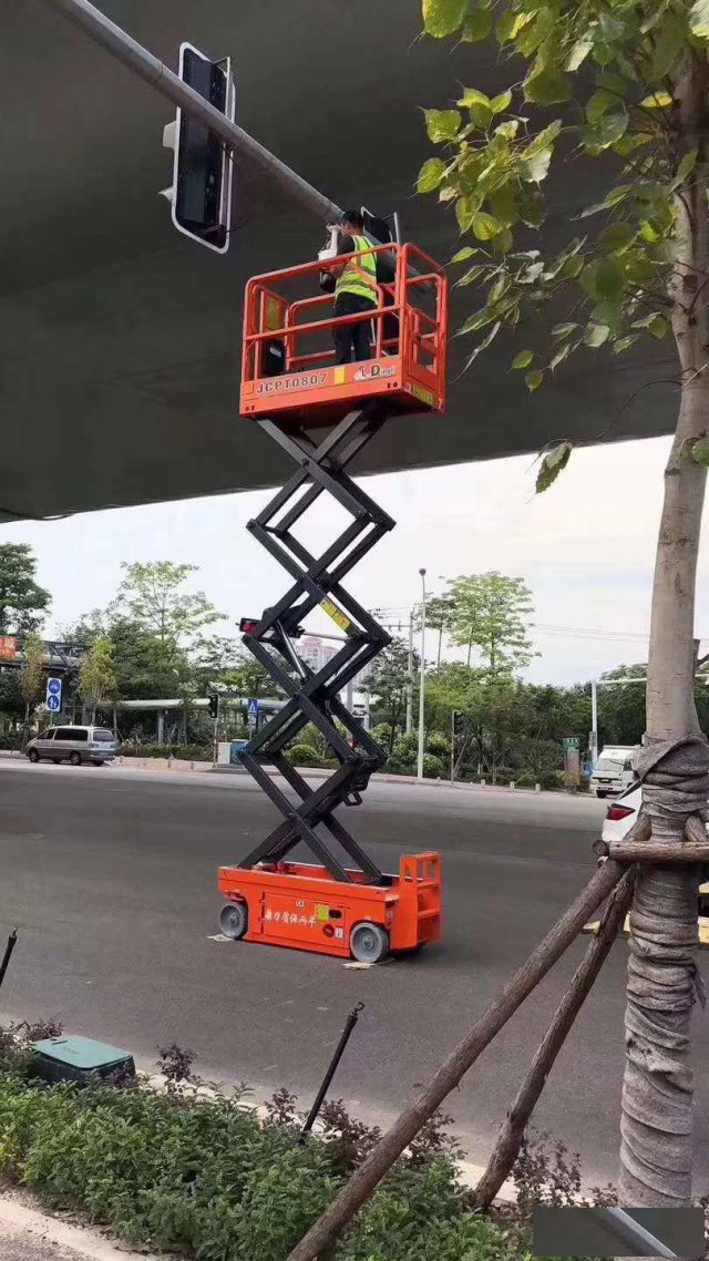 抚州东乡南城金溪崇仁高空作业设备升降机升降平台租赁