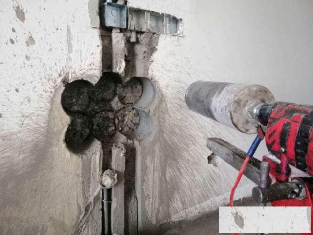 切割拆除水泥墙拆除楼通风道钻孔空调打洞