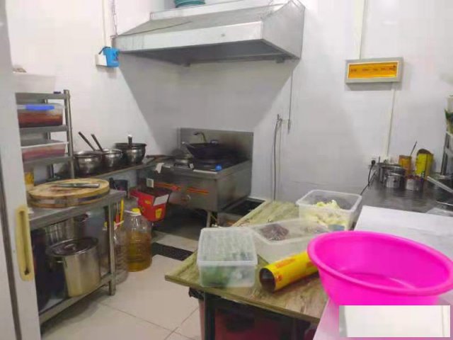 特佳铺编号216任丘市西环路世纪商贸城临街门市对外转让