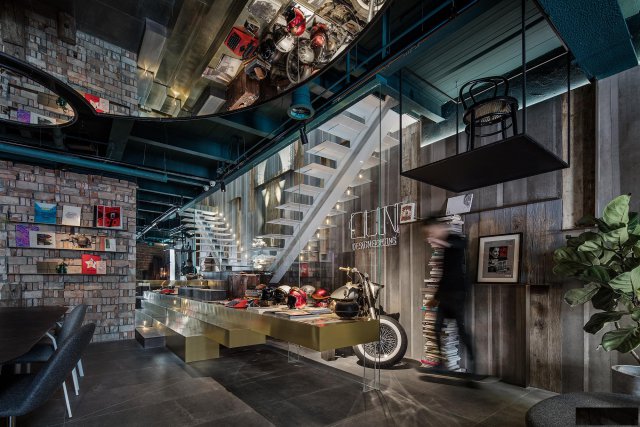 办公室装修设计中空间诱导