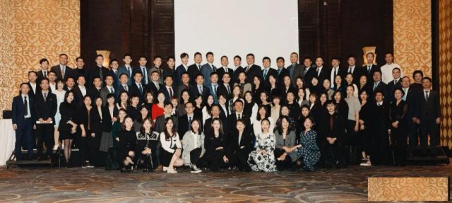 人大与加拿大女王大学金融硕士这两所实力强劲的院校，值得考虑