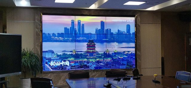 液晶拼接显示屏