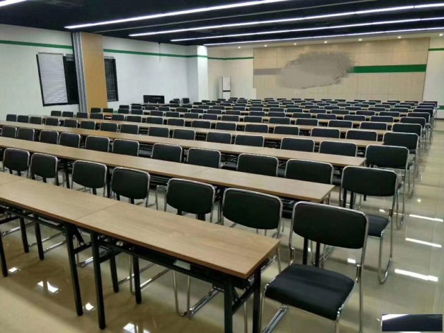 北京全新一手桌椅物料出租