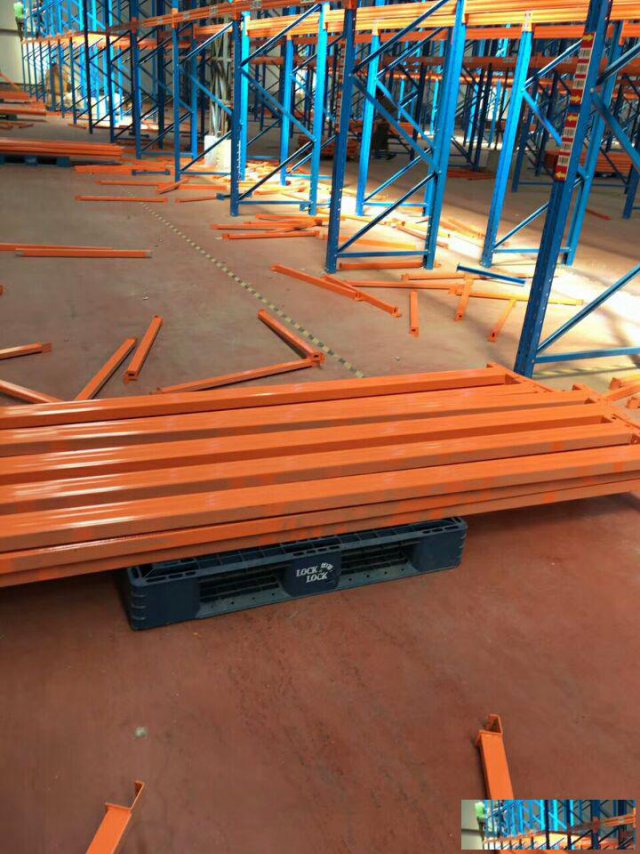 回收旧横梁式库房货架，二手货架回收，旧叉车托盘收购