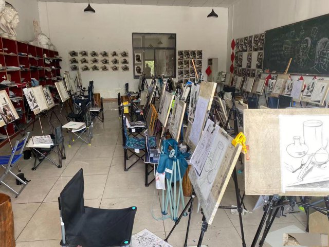 考不上高中来华中艺校学艺术圆你的大学梦