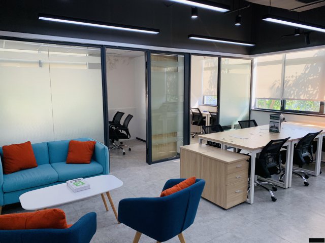 布吉南岭1983创意小镇公室出租，适合创业开淘宝店