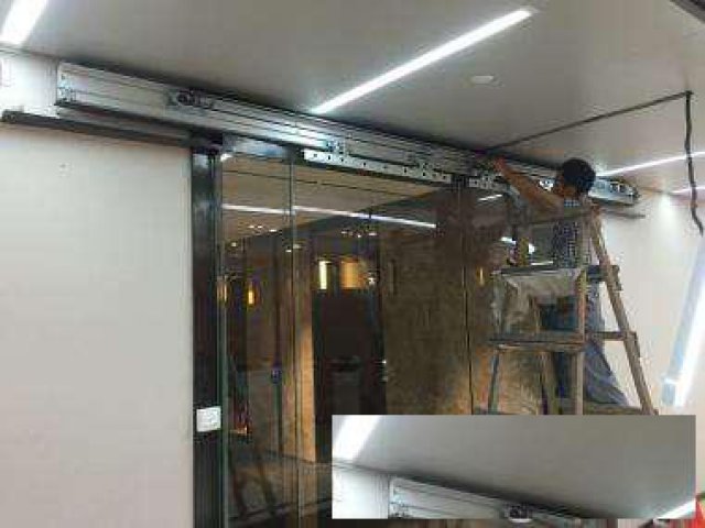 南昌市24小时服务专业自动玻璃门卡住维修自动门故障维修