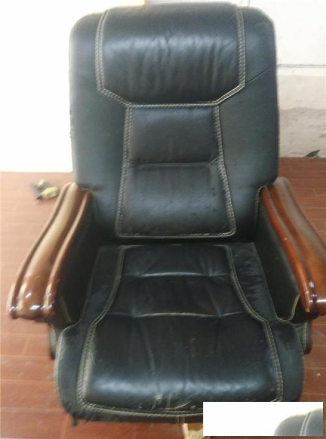 上海徐汇区办公家具维修翻新办公椅修理气棒老板椅五爪