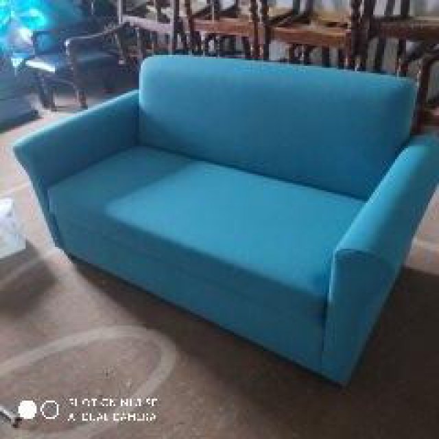 上海宝山区餐椅换皮，换布，沙发塌陷维修翻新，