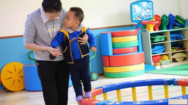 幼儿语言发育迟缓训练专注力训练天宝乐专业感统训练