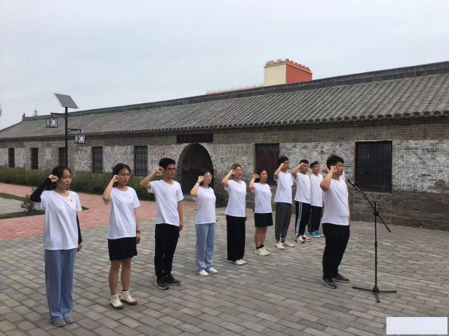 参观柳村破击战纪念馆,学习红色事迹、传承红色基因