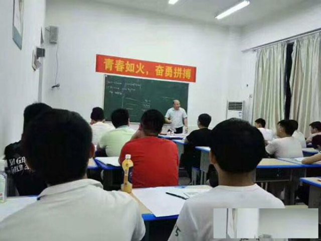 长沙复读学校哪家好？我该不该复读？