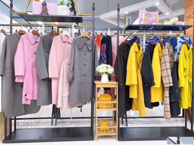 几块钱的服装货源杂款大包服装批发