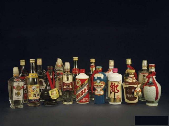 保定回收茅台酒五粮液剑南春回收国窖洋红老酒