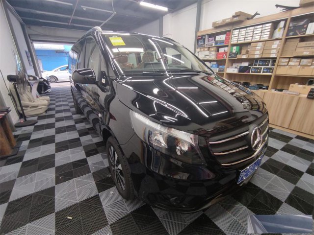 上海租奔驰威霆带司机包车商务会议租车