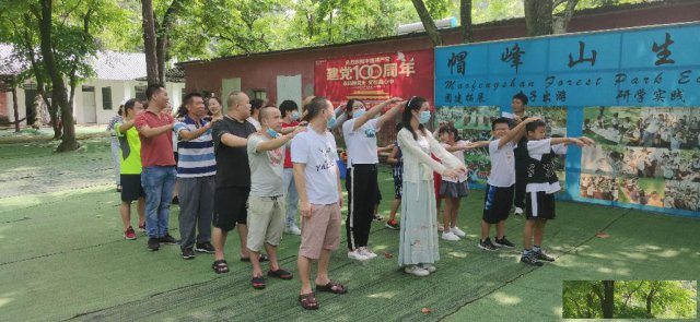 帽峰山那里有值得纪念孩子成长的地方