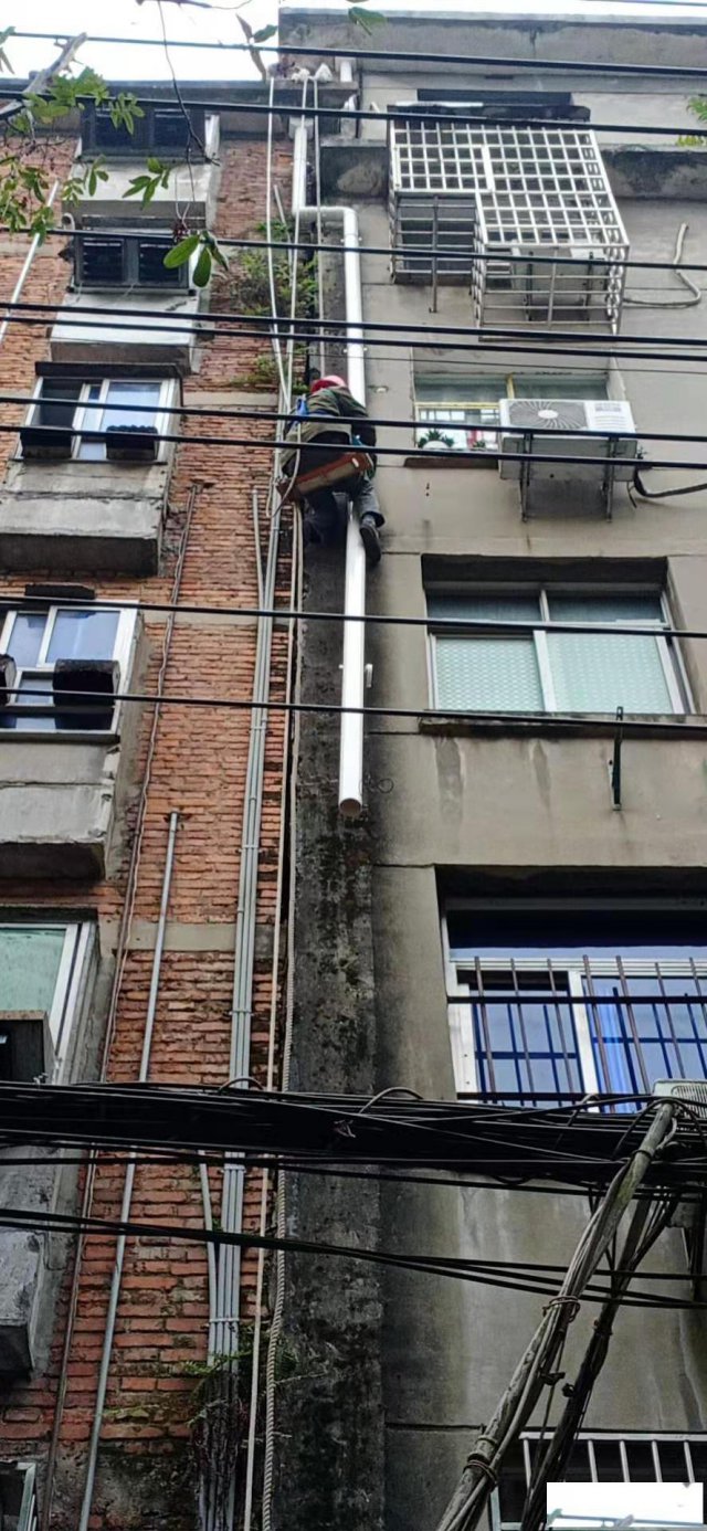 南昌广场东路师傅维修外墙水管维修水龙头维修蹲坑等服务