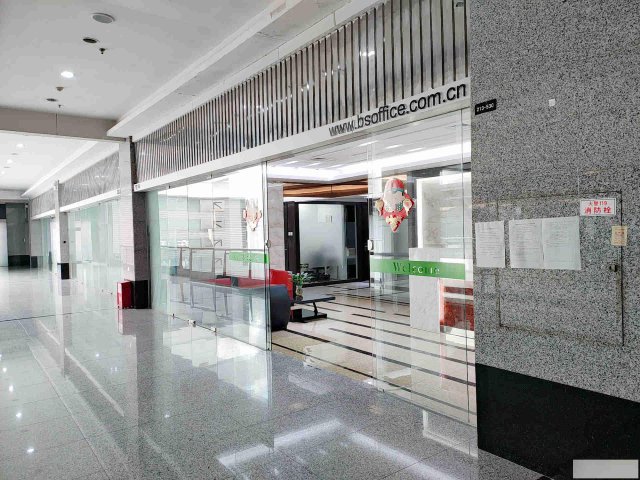 南城-华凯大厦，全新装修一价全包WiFi、水电、物管、清洁，