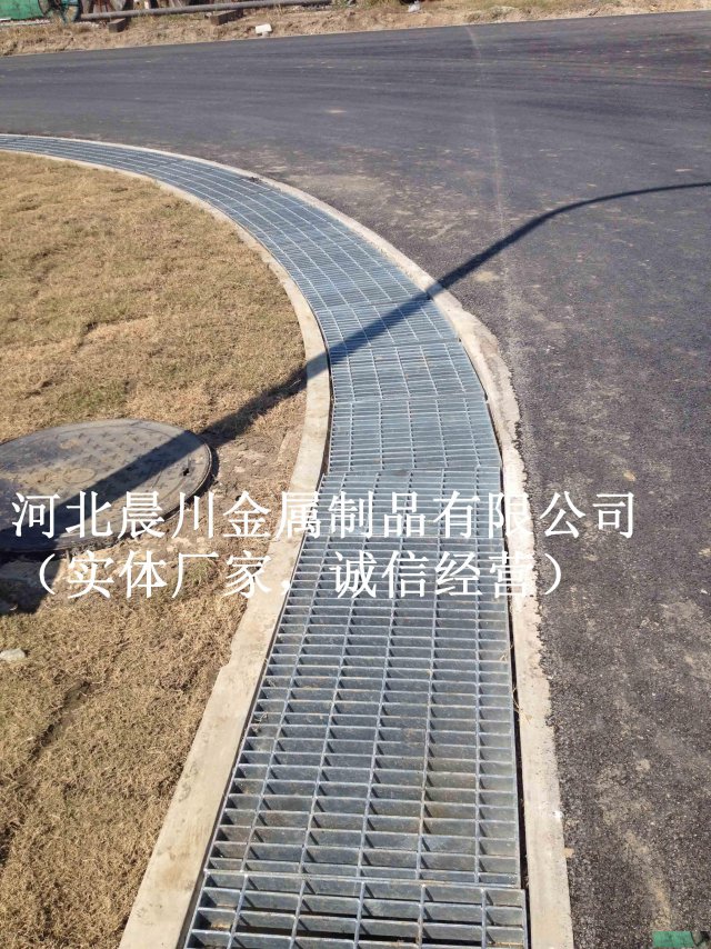 河北晨川沟盖板-不锈钢盖板格栅板爬梯