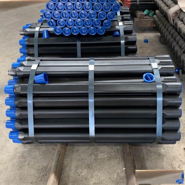 矿用三棱钻杆直径73三棱刻槽钻杆63三棱钻杆地质圆钻杆厂家